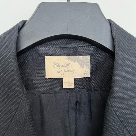 ELIZABETH & JAMES Black Short Sleeve Linen Blazer - Picture 3 of 5